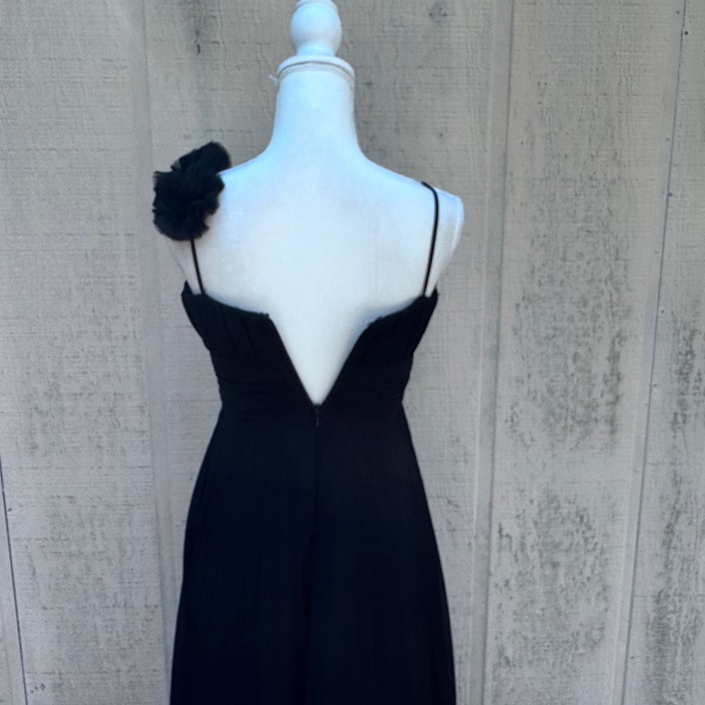 Betsy & Adam Elegant Black Chiffon Gown w Chiffon Rose Accents - Picture 5 of 7